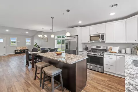 6999 Linwood Dr NE, Albertville, MN 55301