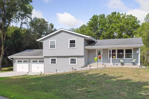 25715 Highview Ave, Farmington, MN 55024