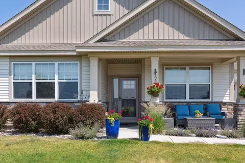 19660 Laurel Ct, Maple Grove, MN 55311