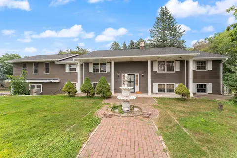 2462 Savage Ln, Little Canada, MN 55117