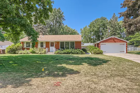 3657 Kenny Ln, White Bear Lake, MN 55110