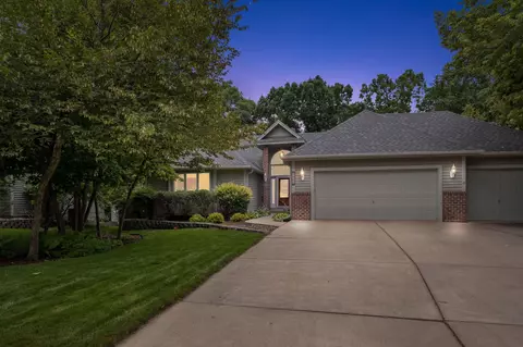 5269 River Oak Dr, Savage, MN 55378