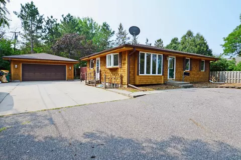 4909 W 84th St, Bloomington, MN 55437