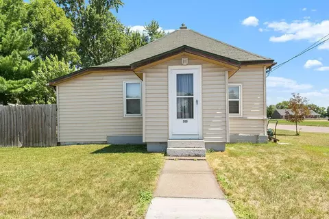 500 11th St NE, Little Falls, MN 56345