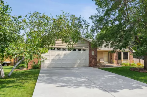 4071 154th Ct W, Rosemount, MN 55068