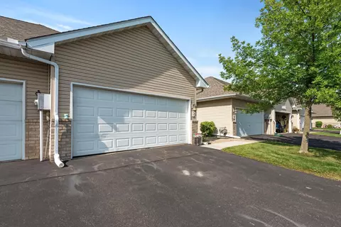 10645 44th Ave N #B, Plymouth, MN 55442