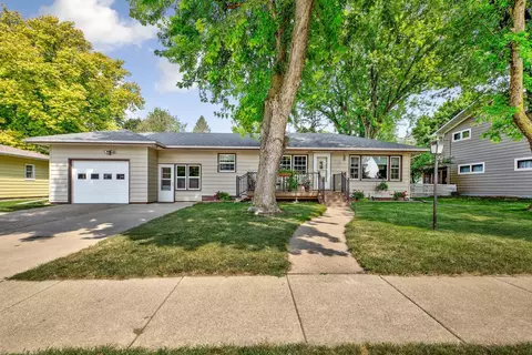1140 S State St, Fairmont, MN 56031