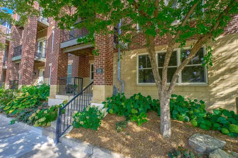 328 Spring St, Saint Paul, MN 55102