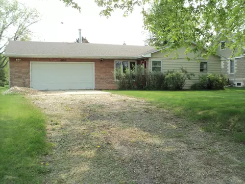 204 Hamburg Ave S, Herman, MN 56248