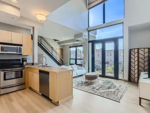 9 W Franklin Ave #304, Minneapolis, MN 55404