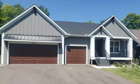 1889 Campfire Dr W, Waconia, MN 55387