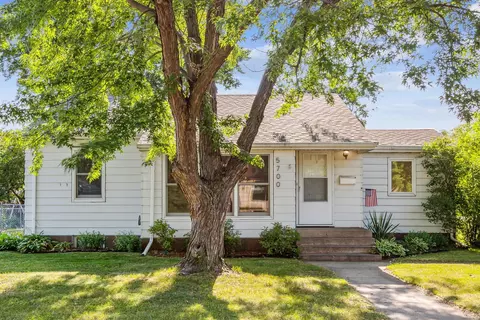 5700 Irving Ave N, Brooklyn Center, MN 55430