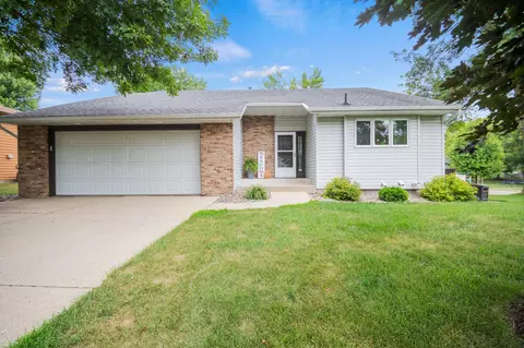1007 11th Ave NE, Owatonna, MN 55060