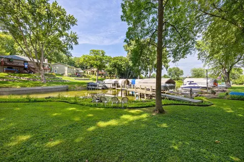 5448 Breezy Rd, Mound, MN 55364