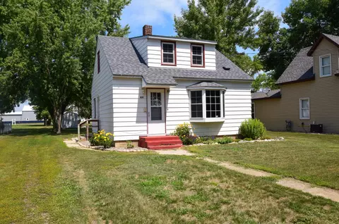 631 Hatton St, Brooten, MN 56316