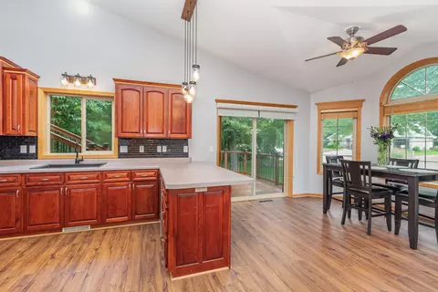 1809 Maple Ln, Saint Cloud, MN 56304 photo 6