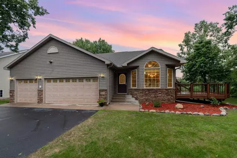 1809 Maple Ln, Saint Cloud, MN 56304