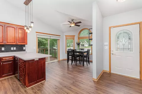1809 Maple Ln, Saint Cloud, MN 56304 photo 8