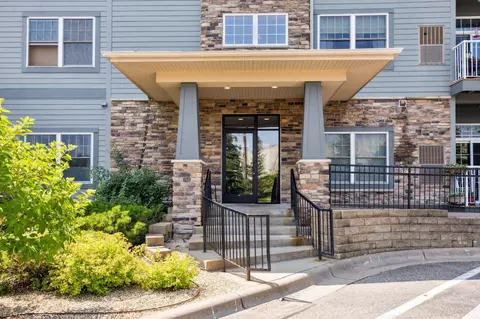 14937 60th St N #309, Oak Park Heights, MN 55082