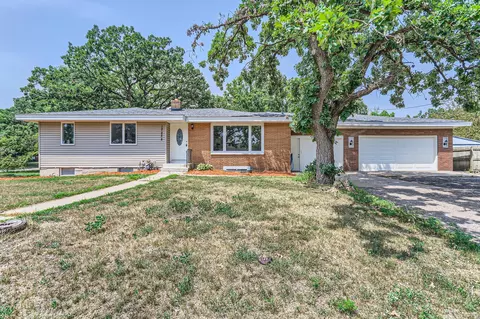 12288 Flag Ave, Savage, MN 55378