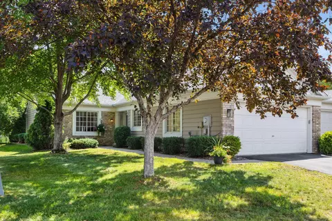 6880 Lake Ter W, Woodbury, MN 55125