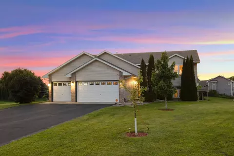 325 Apple Ct, Somerset, WI 54025