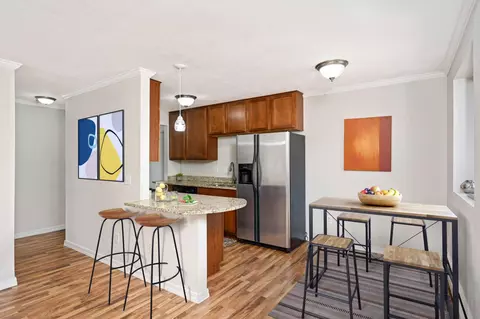 3120 Hennepin Ave #305, Minneapolis, MN 55408