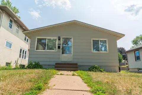 1014 Rose Ave E, Saint Paul, MN 55106
