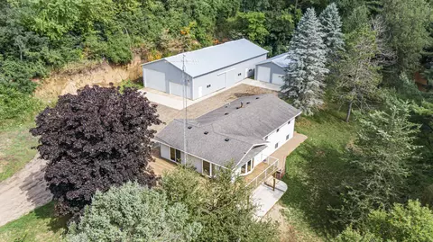 10732 Old Quarry Dr, Saint Charles, MN 55972