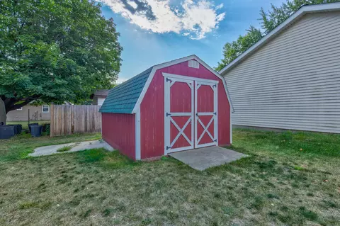 307 Carrow St, Marshall, MN 56258 photo 47