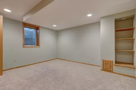 307 Carrow St, Marshall, MN 56258 photo 34