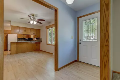 307 Carrow St, Marshall, MN 56258 photo 13