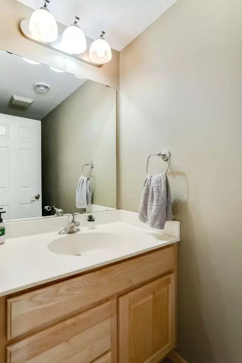 9771 3rd Ave S, Bloomington, MN 55420 photo 13