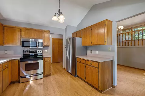 3901 Danbury Trl, Eagan, MN 55123 photo 13