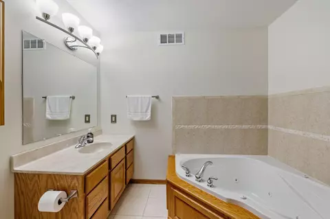 3901 Danbury Trl, Eagan, MN 55123 photo 20