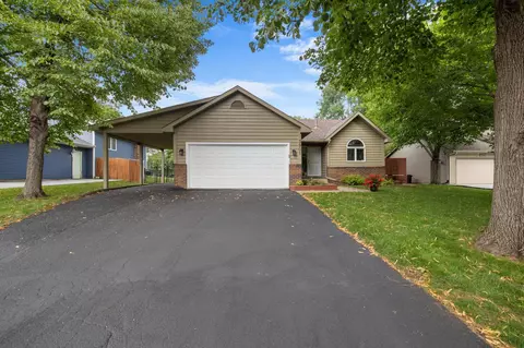 3901 Danbury Trl, Eagan, MN 55123 photo 2