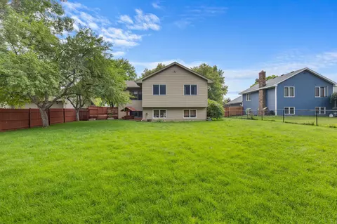 3901 Danbury Trl, Eagan, MN 55123 photo 10
