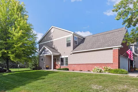 2917 Spy Glass Dr, Chaska, MN 55318