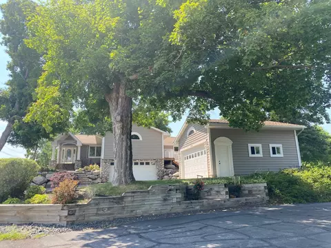 4398 Wilshire Blvd, Mound, MN 55364