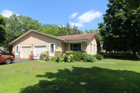 4700-4704 Lakeview Ave N, Brooklyn Center, MN 55429