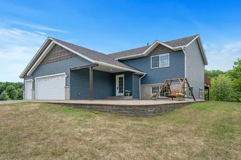 9113 65th St SE, Clear Lake, MN 55319