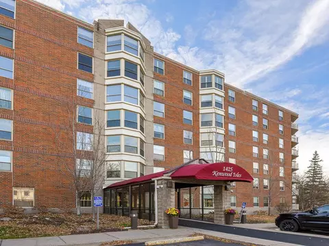 1425 W 28th St #610, Minneapolis, MN 55408