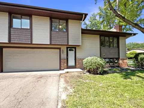 3907 Brookdale Cir N, Brooklyn Park, MN 55443