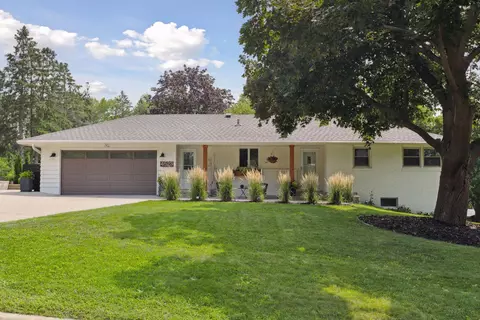 4523 Hampton Rd, Golden Valley, MN 55422