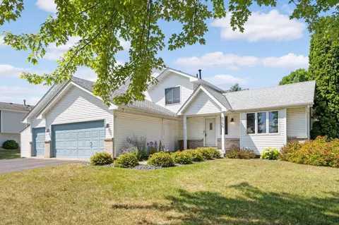 8750 Hillview Dr E, Saint Bonifacius, MN 55375