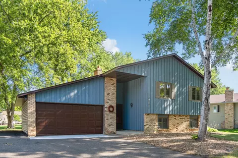 10582 104th Ave N, Maple Grove, MN 55369