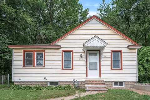 1441 Concord St N, South Saint Paul, MN 55075