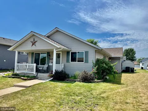 460 Minnesota St NW, Hutchinson, MN 55350