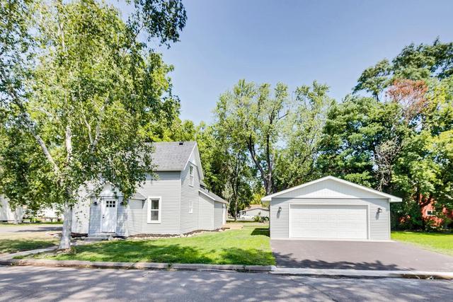 285 W 2nd St, Rush City, MN 55069