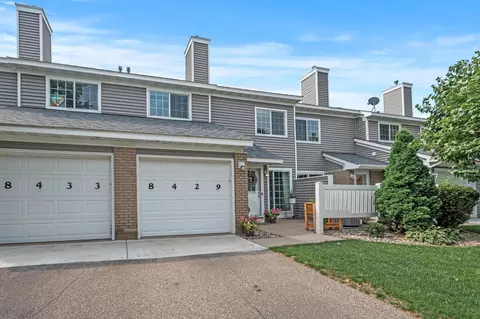 8429 Corcoran Cir #21, Inver Grove Heights, MN 55076